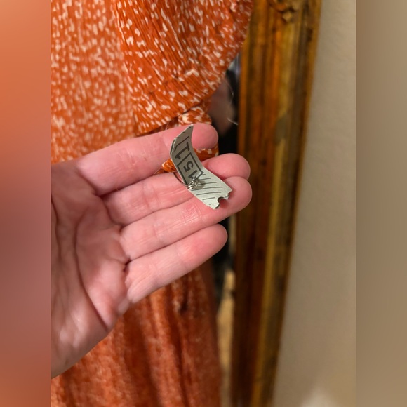 Pre-Loved Anthropologie Dress. Missing slip underneath - Picture 8 of 11